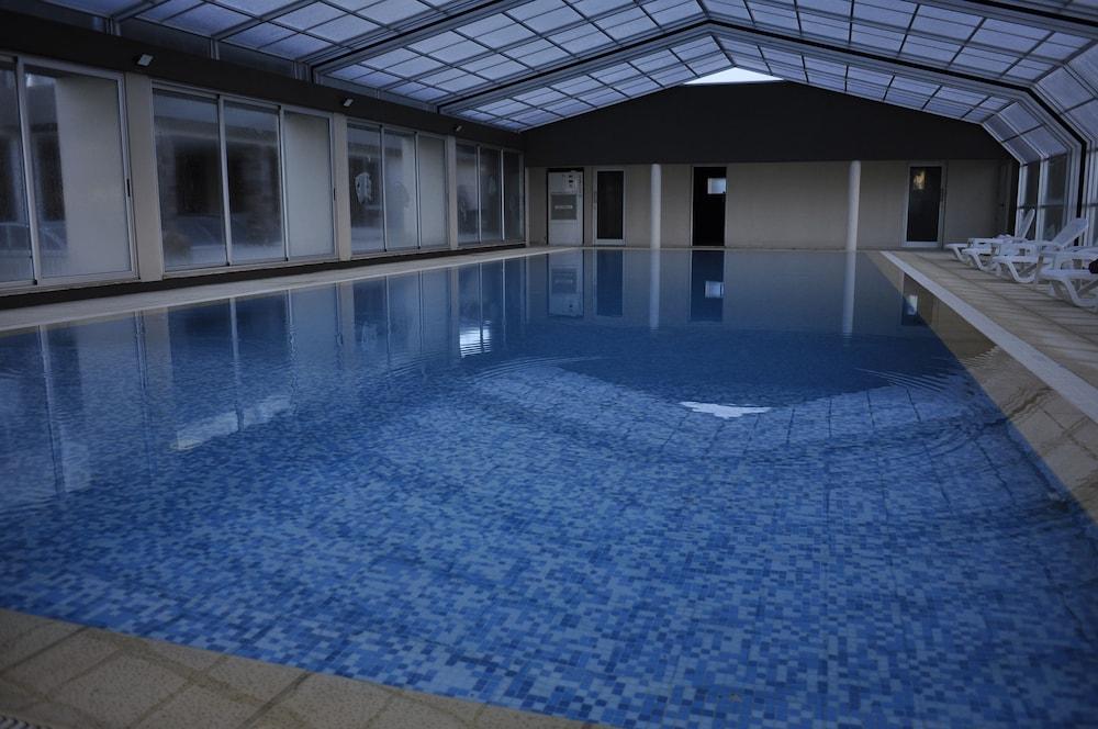Rayentray Grand Hotel Πουέρτο Μαντρίν Εξωτερικό φωτογραφία