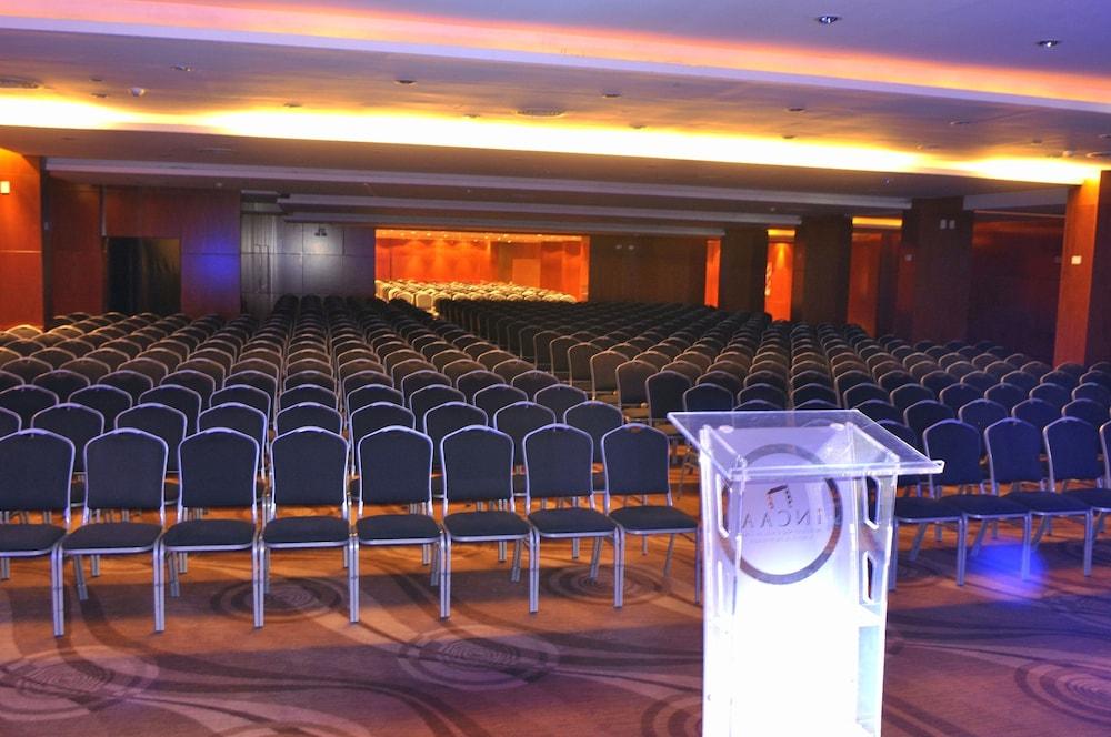 Rayentray Grand Hotel Πουέρτο Μαντρίν Εξωτερικό φωτογραφία