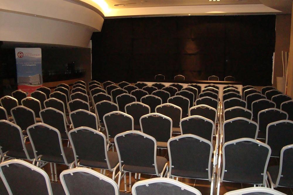 Rayentray Grand Hotel Πουέρτο Μαντρίν Εξωτερικό φωτογραφία