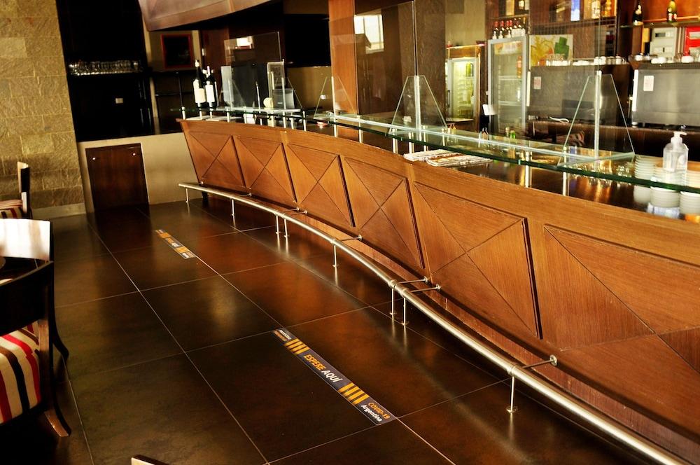 Rayentray Grand Hotel Πουέρτο Μαντρίν Εξωτερικό φωτογραφία