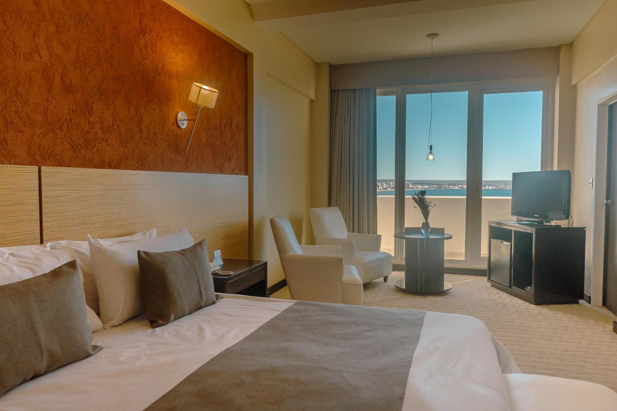 Rayentray Grand Hotel Πουέρτο Μαντρίν Εξωτερικό φωτογραφία