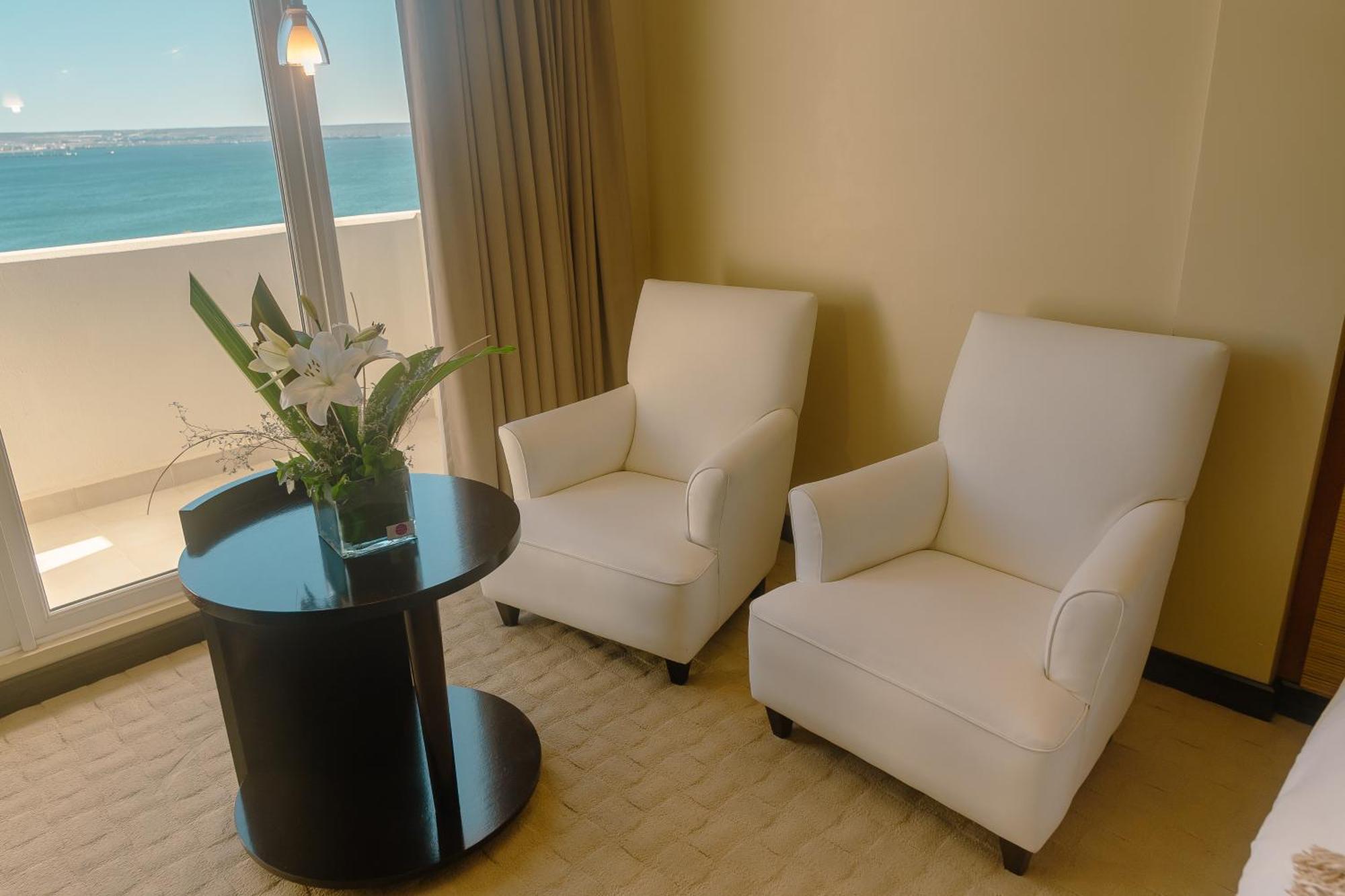 Rayentray Grand Hotel Πουέρτο Μαντρίν Εξωτερικό φωτογραφία