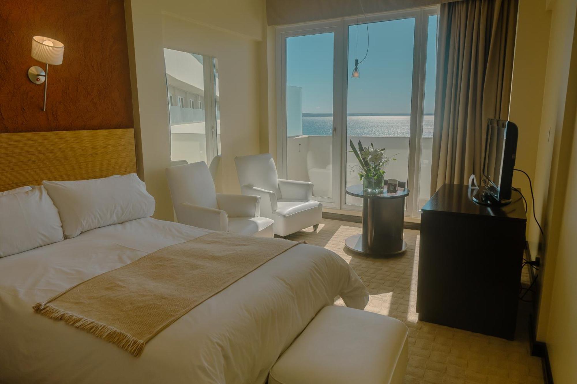 Rayentray Grand Hotel Πουέρτο Μαντρίν Εξωτερικό φωτογραφία