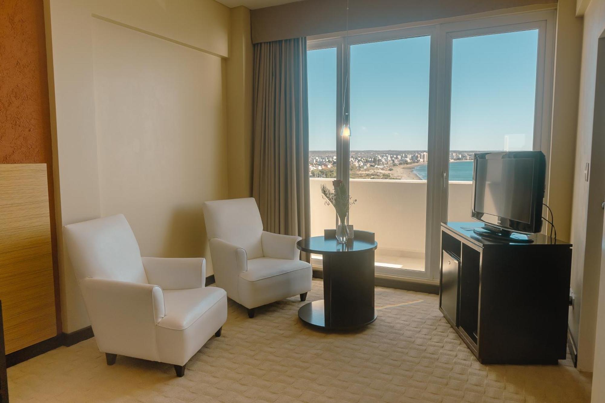 Rayentray Grand Hotel Πουέρτο Μαντρίν Εξωτερικό φωτογραφία