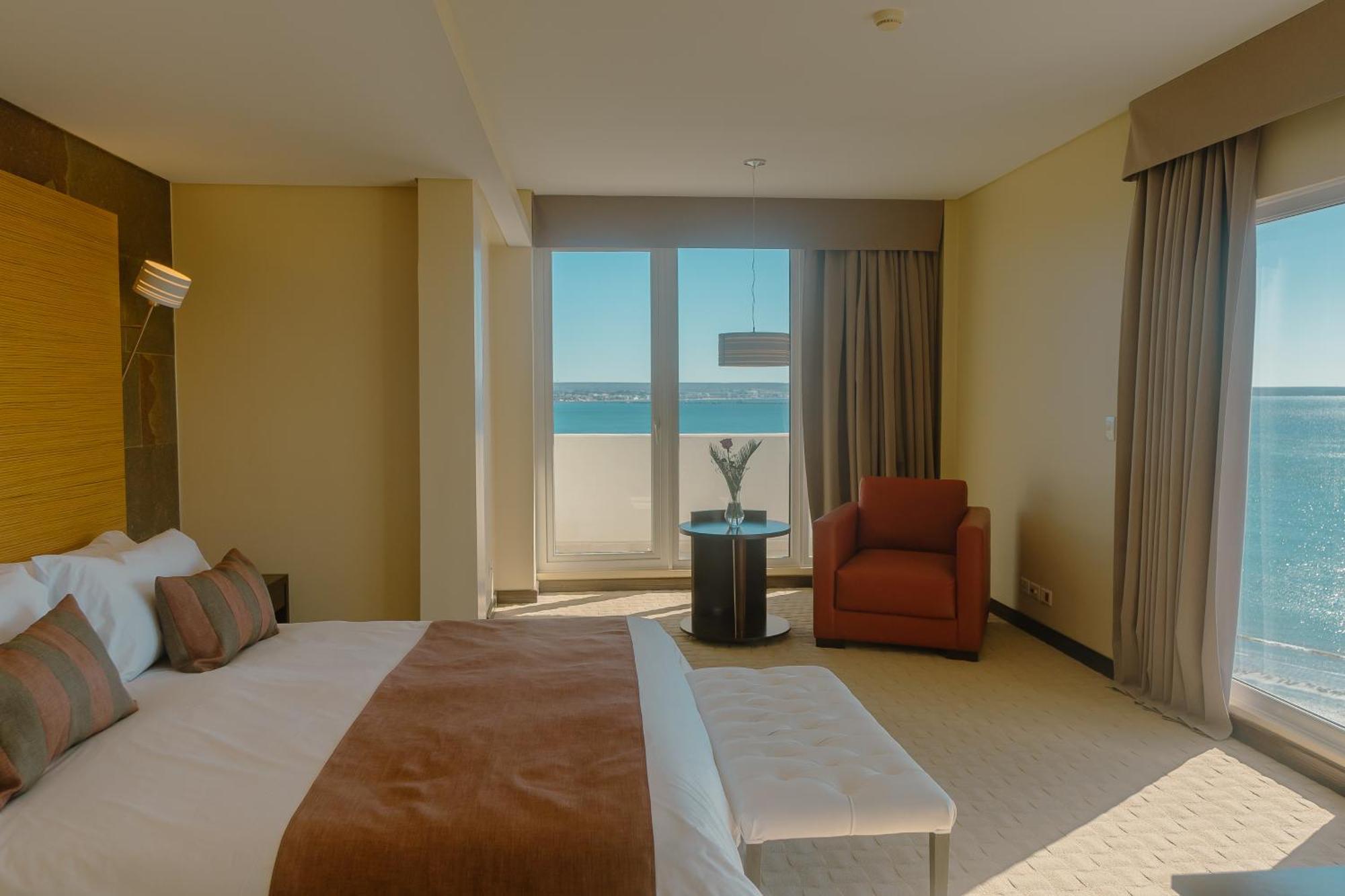 Rayentray Grand Hotel Πουέρτο Μαντρίν Εξωτερικό φωτογραφία