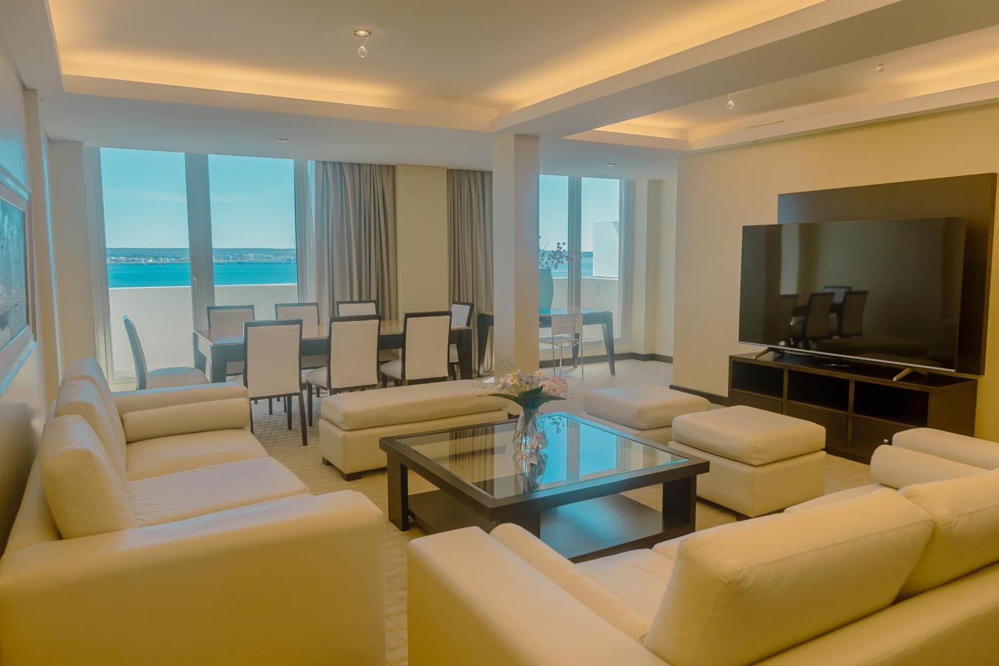 Rayentray Grand Hotel Πουέρτο Μαντρίν Εξωτερικό φωτογραφία