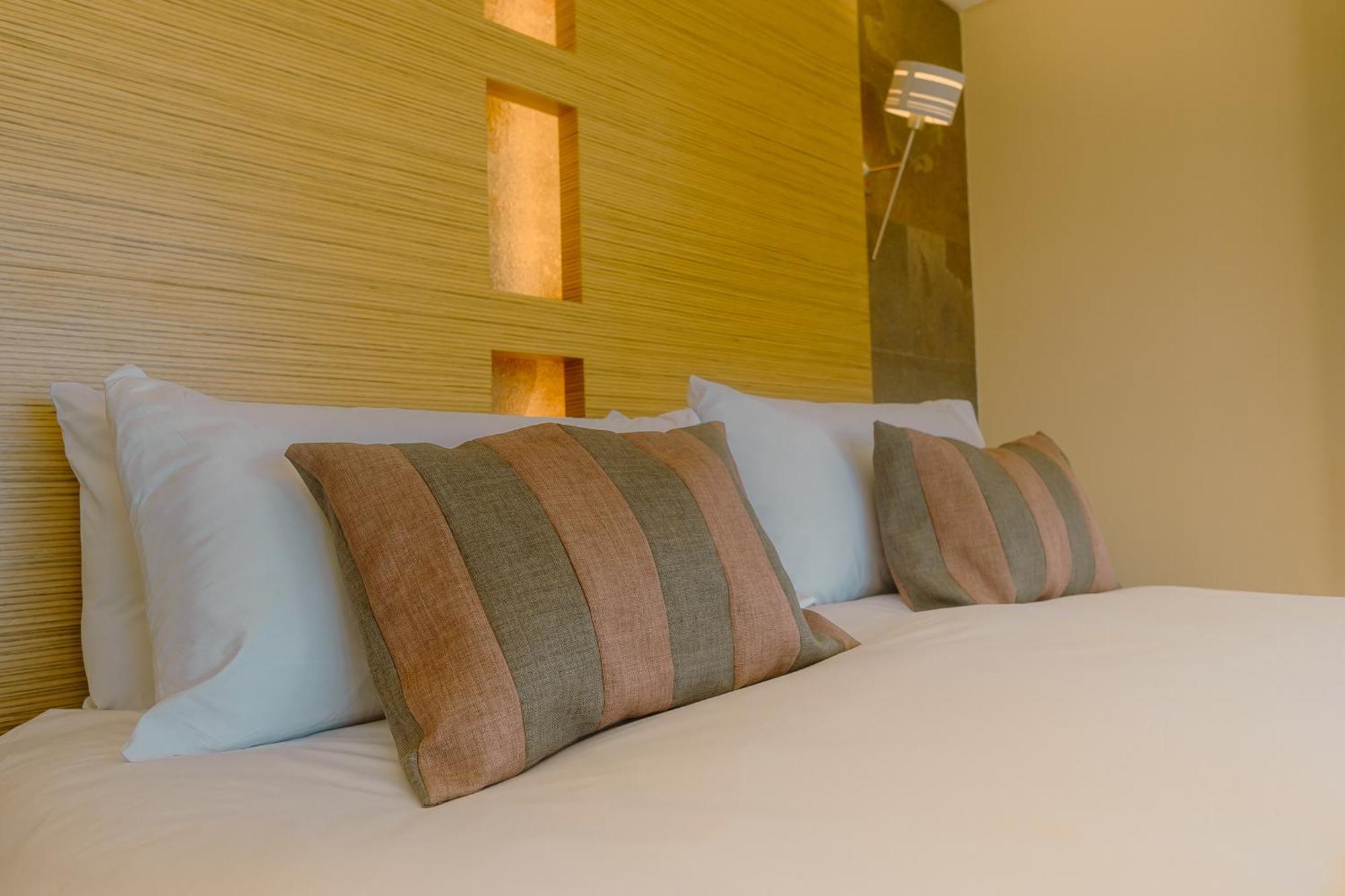 Rayentray Grand Hotel Πουέρτο Μαντρίν Εξωτερικό φωτογραφία